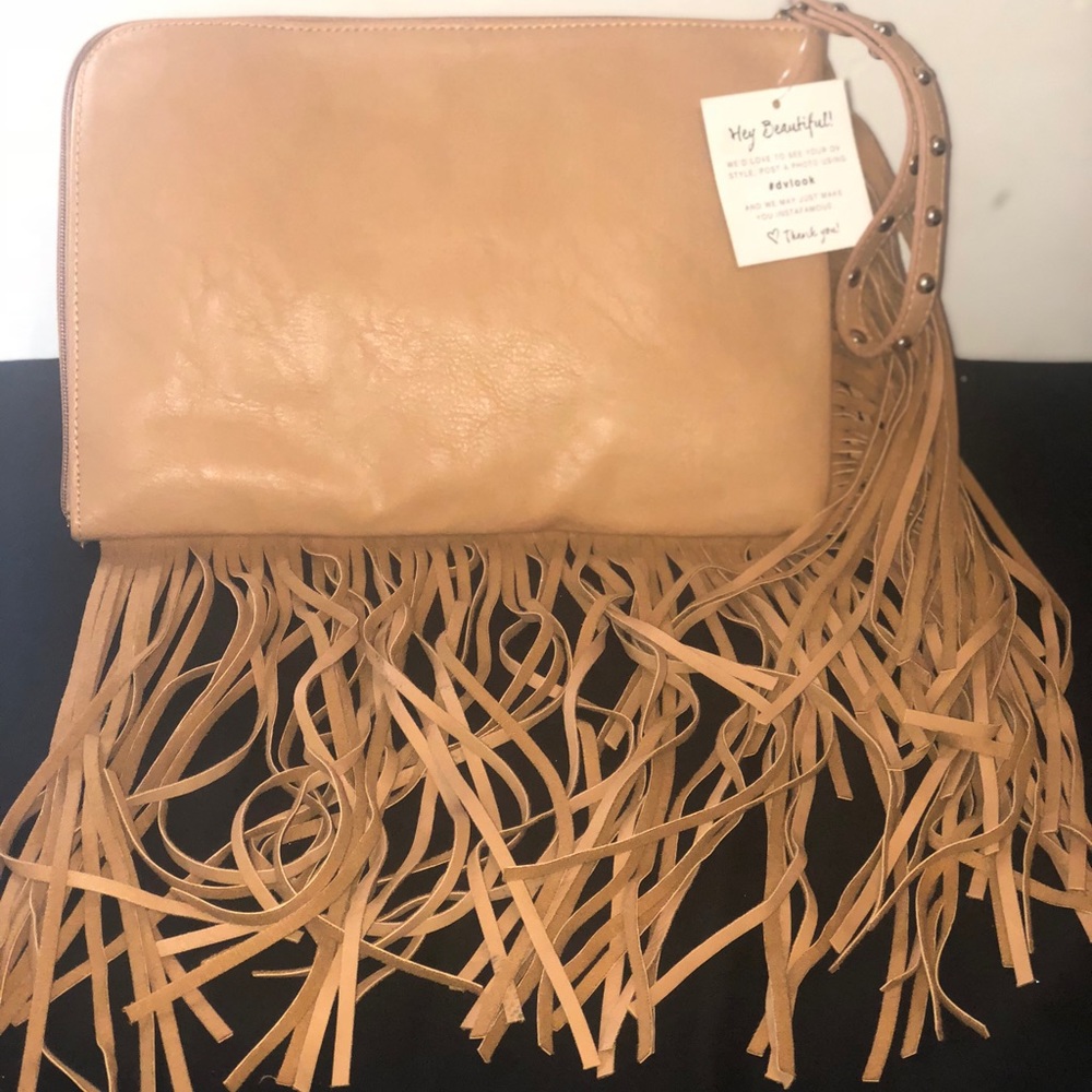 Fringe clutch/wristlet